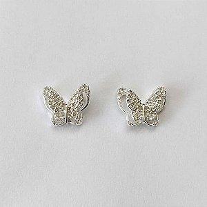 BRINCO FOLHEADO A PRATA COM 50 MILÉSIMOS + VERNIZ DIAMOND - BRINCO DE PINO BORBOLETA COM ZIRCÔNIAS 9MM - (PRA620) PRBR001330