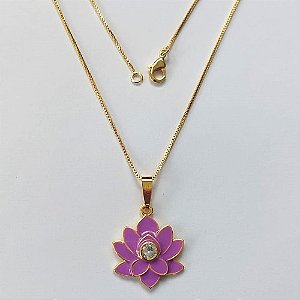 GARGANTILHA FOLHEADO A OURO - BANHADO COM 5 MILÉSIMOS + VERNIZ DIAMOND - PINGENTE DE FLOR RESINADO 20MM (OURO603) OUGG000143