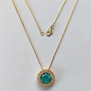 GARGANTILHA FOLHEADA A OURO - COM CORRENTE VENEZIANA 45CM E PINGENTE CRAVEJADO COM MICRO ZIRCÔNIAS E ZIRCÔNIA VERDE 10MM (OURO628) OUGG000174