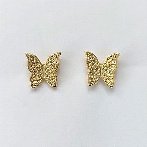 BRINCO FOLHEADO A OURO - BANHADO COM 5 MILÉSIMOS + VERNIZ DIAMOND - BRINCO DE PINO BORBOLETA 11MM - (OURO651) OUBR000387