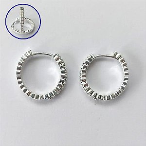 BRINCO FOLHEADO A PRATA COM 50 MILÉSIMO+ VERNIZ DIAMOND BRINCO DE ARGOLA COM 1 FILEIRA DE MICRO ZIRCÔNIAS 16MM (PRA686) PRBR001377