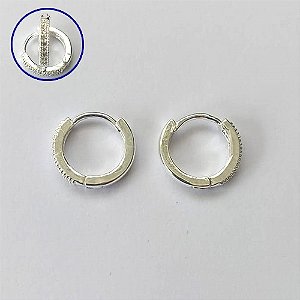 BRINCO FOLHEADO A PRATA COM 50 MILÉSIMO+ VERNIZ DIAMOND BRINCO DE ARGOLA COM 1 FILEIRA DE MICRO ZIRCÔNIAS 12MM (PRA688) PRBR001379