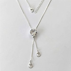 GARGANTILHA FOLHEADA A PRATA COM 50 MILÉSIMOS + VERNIZ DIAMOND CORRENTE VENEZIANA GRAVATINHA 450CM COM PINGENTE EM ZIRCÔNIAS GOTAS E PEDRA EM ZIRCÔNIA CRISTAL 12MM - PRGG001503