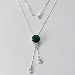 GARGANTILHA FOLHEADA A PRATA COM 50 MILÉSIMOS + VERNIZ DIAMOND CORRENTE VENEZIANA GRAVATINHA 45CM COM PINGENTE EM ZIRCÔNIAS GOTAS E PEDRA EM ZIRCÔNIA VERDE 12MM - (PRA749) PRGG001510