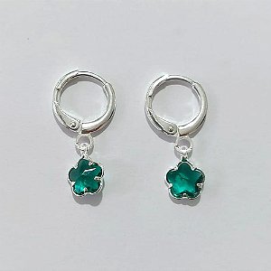 BRINCO FOLHEADO A PRATA COM 50 MILÉSIMOS + VERNIZ DIAMOND BRINCO COM TRANQUETA DE PRESSÃO TREVO VERDE 6MM PRBR001422