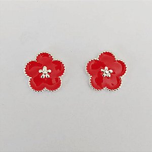 BRINCO FOLHEADO A PRATA COM 50 MILÉSIMOS + VERNIZ DIAMOND - BRINCO DE PINO FLOR ESMALTADA VERMELHA 15MM (PRA828) PRBR001469