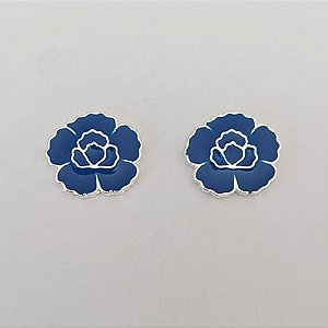 BRINCO FOLHEADO A PRATA COM 50 MILÉSIMOS + VERNIZ DIAMOND - BRINCO DE PINO FLOR ESMALTADA AZUL 16MM (PRA834) PRBR001472