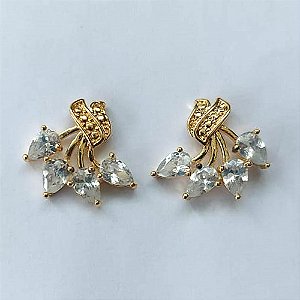 BRINCO FOLHEADO A OURO - BANHADO COM 5 MILÉSIMOS + VERNIZ DIAMOND - BRINCO DE PINO FLOR COM ZIRCÔNIAS 17MM - (OURO764) OUBR000462