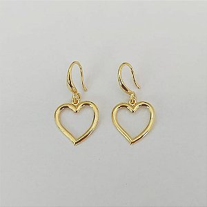 BRINCO FOLHEADO A OURO COM VERNIZ DIAMOND - BRINCO DE PINO BASE ANZOL CORAÇÃO VAZADO 26MM - (OURO1138) OUBR000464