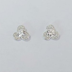 BRINCO FOLHEADO A PRATA COM 50 MILÉSIMOS + VERNIZ DIAMOND -BRINCO DE PINO COM ZIRCÔNIA E MICRO ZIRCÔNIAS 12MM PRBR001488