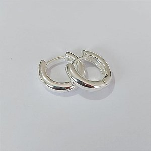 BRINCO FOLHEADO A PRATA COM 50 MILÉSIMO+ VERNIZ DIAMOND - BRINCOS DE ARGOLA LISA 17MM LARGURA 4MM PRBR001504