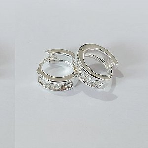 BRINCO FOLHEADO A PRATA COM 50 MILÉSIMO+ VERNIZ DIAMOND - BRINCOS DE ARGOLA COM ZIRCÔNIAS 12MM LARGURA 4MM PRBR001505