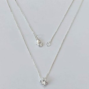 GARGANTILHA FOLHEADA A PRATA COM 50 MILÉSIMOS + VERNIZ DIAMOND CORRENTE VENEZIANA 45CM COM PINGENTE PONTO DE LUZ EM ZIRCÔNIA 6MM - PRGG001509