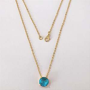 GARGANTILHA FOLHEADA A OURO - BANHADO COM 5 MILÉSIMOS + VERNIZ DIAMOND - CORRENTE CADEADO 45CM E PINGENTE EM ZIRCÔNIA REDONA AZUL CLARO 10MM - (OURO1172) OUGG000243
