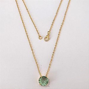 GARGANTILHA FOLHEADA A OURO - BANHADO COM 5 MILÉSIMOS + VERNIZ DIAMOND - CORRENTE CADEADO 45CM E PINGENTE EM ZIRCÔNIA REDONDA VERDE CLARO 10MM - (OURO1243) OUGG000252