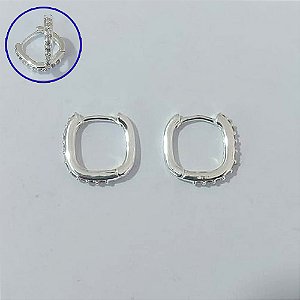 BRINCO FOLHEADO A PRATA 50 MILÉSIMOS + VERNIZ DIAMOND - BRINCO DE ARGOLA QUADRADA CRAVEJADA COM MICRO ZIRCÔNIAS 12MM - PRBR001530