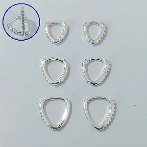 BRINCO FOLHEADO A PRATA - BRINCO DE TRIO ARGOLAS CRAVEJADAS EM MICROS ZIRCÔNIAS TAMANHOS 14/13/12MM LARGURA PRBR001531