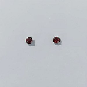 BRINCO EM AÇO INOXIDÁVEL - BRINCO AÇO INOX STRASS VERMELHO 4MM - COMPOSIÇÃO: AÇO INOXIDÁVEL - (AÇO3007)- ACBR000526