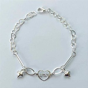 PULSEIRA FOLHEADO A PRATA COM 50 MILÉSIMOS + VERNIZ DIAMOND - PULSEIRA 17CM CORAÇÃO AMOR VAZADO E MINI CORAÇÕES (PRA042)- PRPS001277