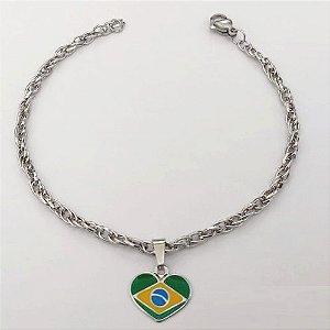 PULSEIRA EM AÇO INOXIDÁVEL - PULSEIRA 18CM COM PINGENTE BANDEIRA DO " BRASIL " RESINADA EM FORMATO CORAÇÃO DE 13MM (AÇO3023) - ACPS000762