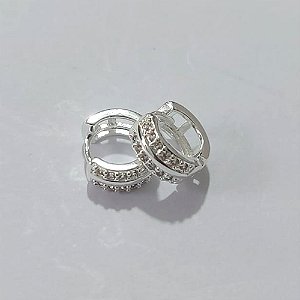 BRINCO FOLHEADO A PRATA COM 50 MILÉSIMO+ VERNIZ DIAMOND - BRINCO DE ARGOLA COM 2 FILEIRAS DE MICRO ZIRCÔNIAS 12MM PRBR001566