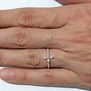ANEL FOLHEADO A PRATA COM 50 MILÉSIMOS + VERNIZ DIAMOND ANEL COM FLOR E MICRO ZIRCÔNIAS PRAN000083
