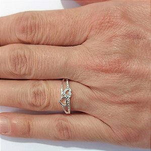 ANEL FOLHEADO A PRATA COM 50 MILÉSIMOS + VERNIZ DIAMOND ANEL COM CORAÇÕES LISO E MICRO ZIRCÔNIAS PRAN000083