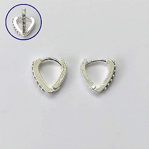 BRINCO FOLHEADO A PRATA COM 50 MILÉSIMOS + VERNIZ DIAMOND - BRINCO ARGOLA CRAVEJADO COM 1 FILEIRA DE MICROS ZIRCÔNIAS 13MM PRBR001585
