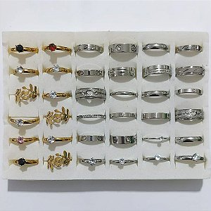 KIT ANEL E ALIANÇA EM AÇO INOXIDÁVEL E AÇO DOURADO MODELOS DIVERSOS E NUMERAÇÃO DE 13 ATÉ 33 KIT COM 36 UNIDADES (12 UNIDADES DOURADO) ACKI000050