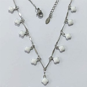 O GARGANTILHA EM AÇO INOXIDÁVEL - GARGANTILHA 40CM COM TREVOS BRANCOS EM RESINA + EXTENSOR - ACGG000587