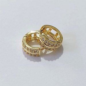 BRINCO FOLHEADO A OURO + VERNIZ - BRINCO DE ARGOLA COM 2 FILEIRAS DE MICRO ZIRCÔNIAS 11,6MM OUBR000696