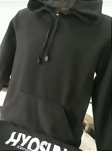 Moletom com capuz e bolso