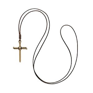 Colar Com Cruz Católica Feito de Pregos