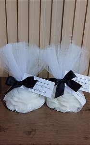 Kit 10 Velas rosa peônia no tule e tag, lembrancinha Casamento, Batizado, Aniversário, Personalizada