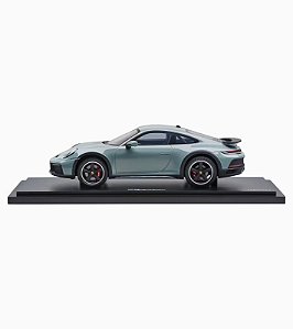 Miniatura 1:18 Porsche 911 Dakar (992) - Shade Green