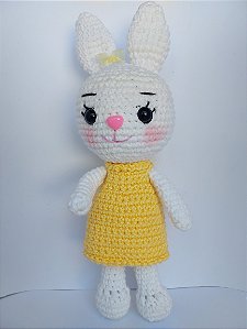 Coelha  de amigurumi
