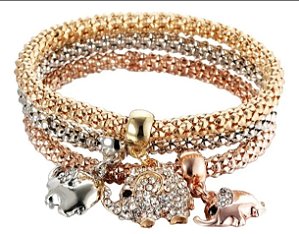 Trio de pulseiras banhadas a ouro com elefante da sorte