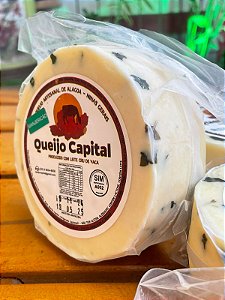 QUEIJO CAPITAL DE ALAGOA COM MANJERICÃO ARTESANAL 500G