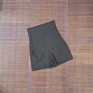 Short cinta preto