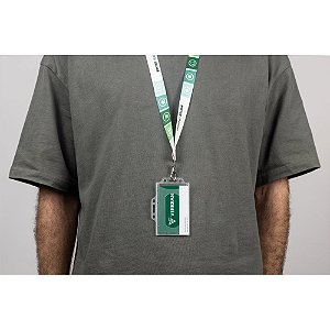 Porta-crachá em PP Everest