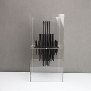 Escultura Decorativa Acrílico Preta