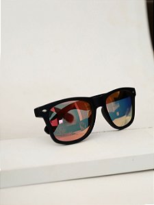 Óculos de Sol Max Preto Lente Vermelha