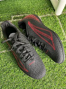 Chuteira Society Penalty Bravo XXII - Preto+Vermelho