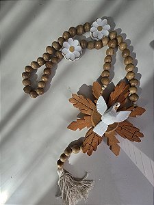 Colar de mesa rústico com flores e Divino Resplendor