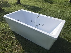 BANHEIRA DE HIDROMASSAGEM PIERROT - CONTEMPORANEA