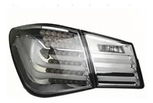 Lanterna Chevrolet Cruze Sedan J300 M1 Smoke (2011-2016)
