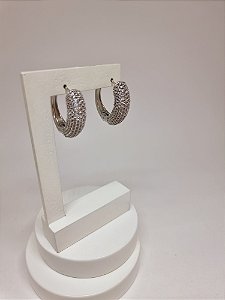 Argola individual banho em ródio branco micro cravação zircônia