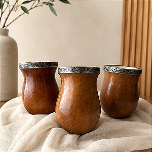 Cuia de Chimarrão Porongo Bago de Touro com Virola de Alpaca
