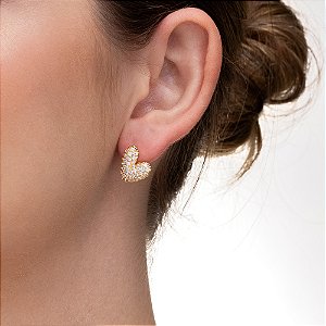 Brinco Coração Curvo Folheado a Ouro