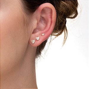 Trio de Brincos Corações Cravejados folheado a ouro